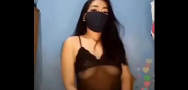  Mujer sexy enseña ricas tetas. Bigo Live